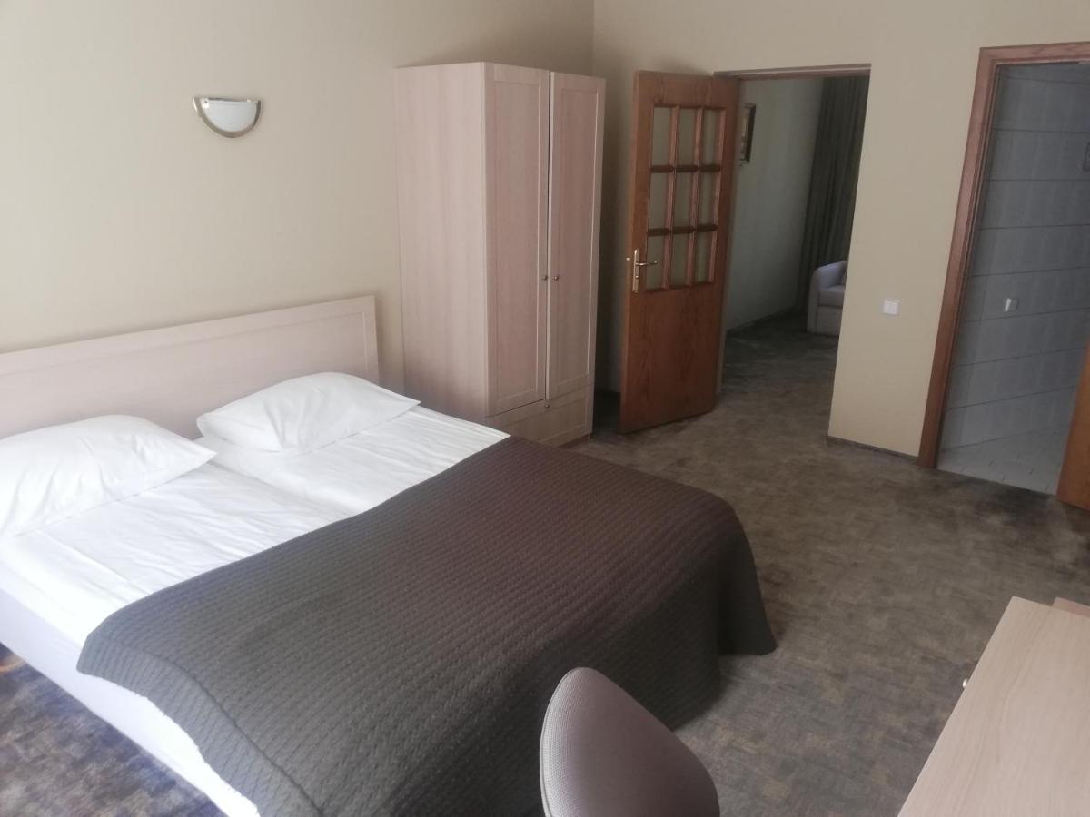 Hotel Senas Namas Алитус Екстериор снимка