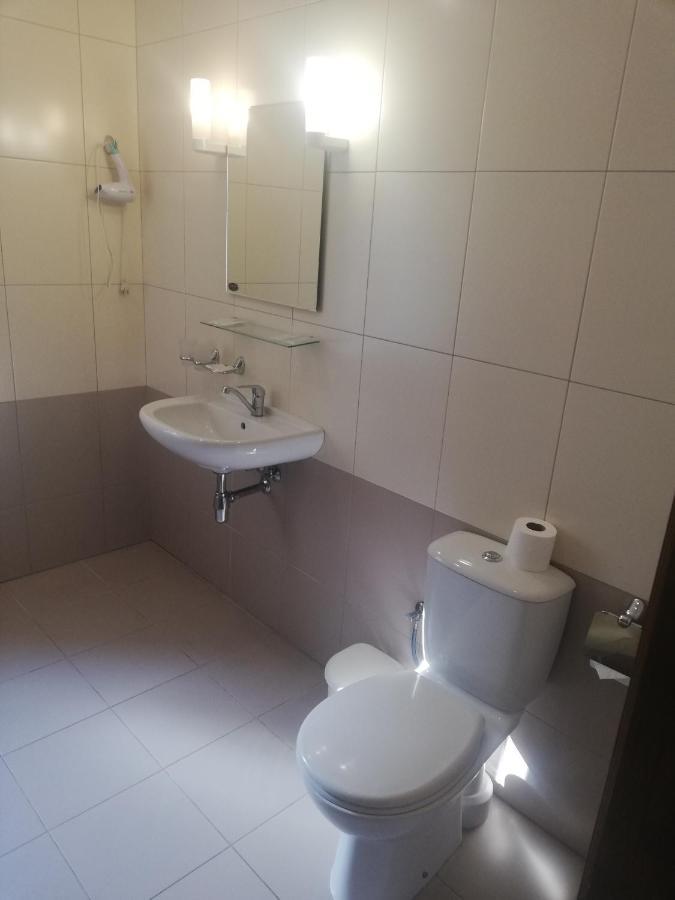 Hotel Senas Namas Алитус Екстериор снимка