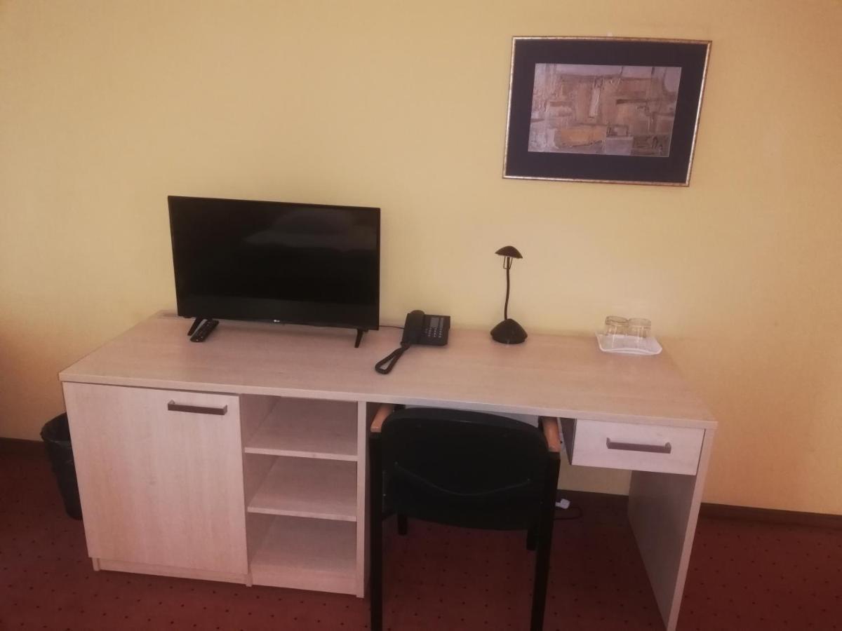 Hotel Senas Namas Алитус Екстериор снимка