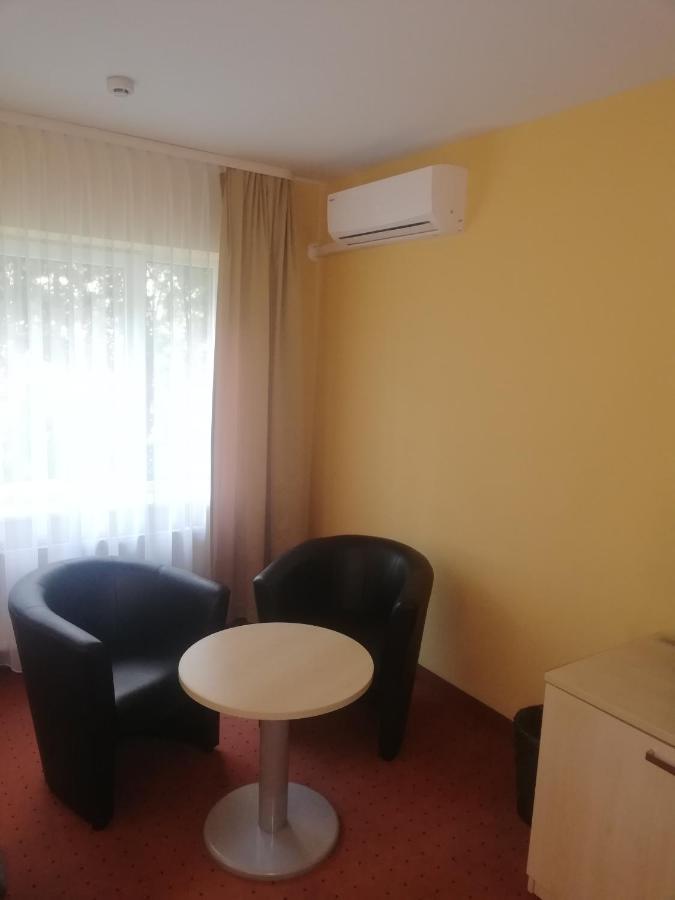 Hotel Senas Namas Алитус Екстериор снимка