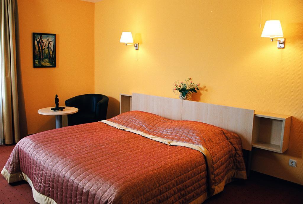 Hotel Senas Namas Алитус Екстериор снимка